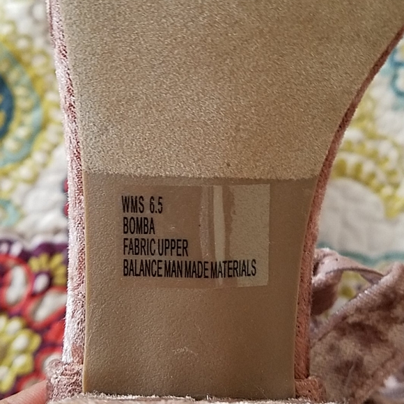 *NEW* Velvet sandals - Picture 8 of 8